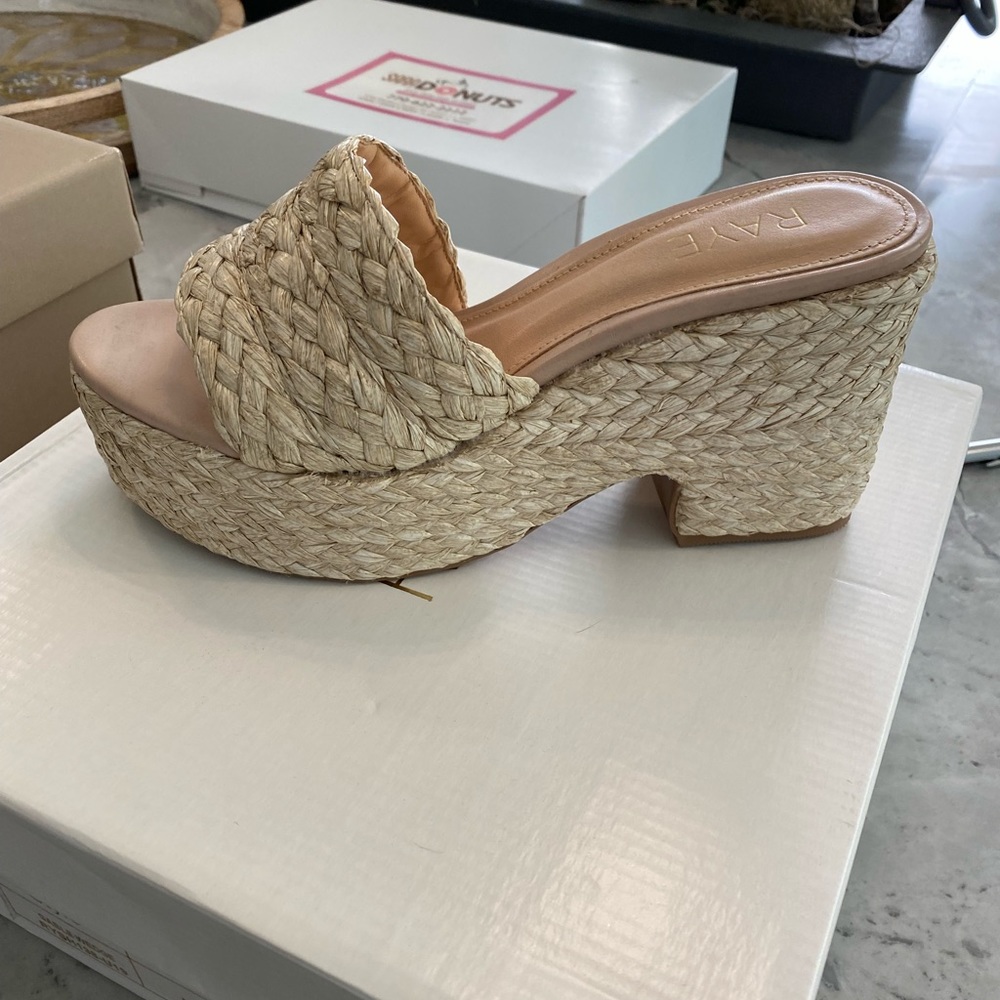 raye gable wedges